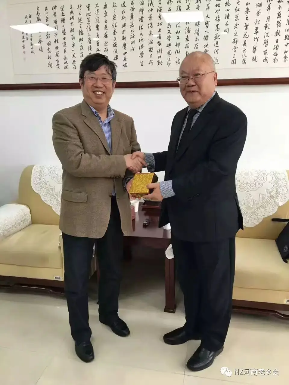 文章配图
